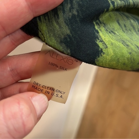 ALEXIS Maxi 100% Silk maxi dress halter top deep v neck open back leopard print - Picture 5 of 6